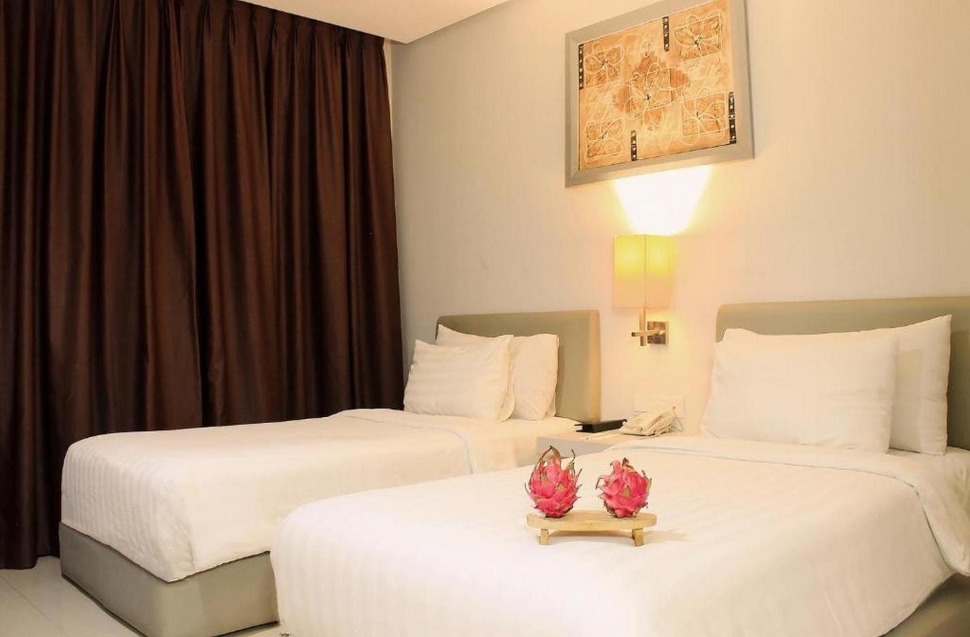 Swiss-Belexpress Jayapura Hotell Exteriör bild