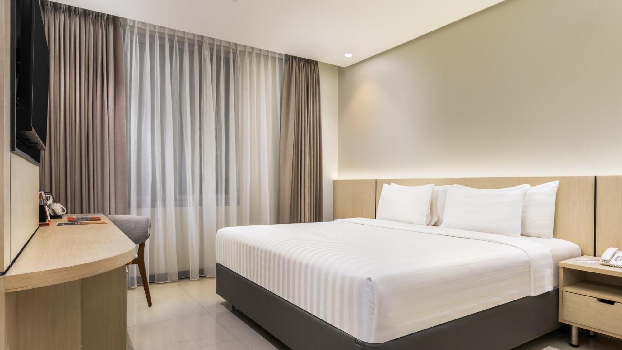 Swiss-Belexpress Jayapura Hotell Exteriör bild